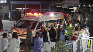 Per žemės drebėjimą Afganistane ir Pakistane žuvo mažiausiai 13 žmonių