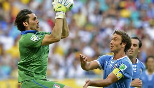 Gianluigi Buffonas ir Diego Lugano