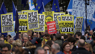 Londone &ndash; masinė demonstracija prie&scaron; &bdquo;Brexit&ldquo;
