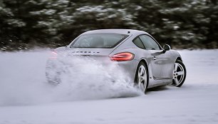 „Porsche“ mokymai žiemą