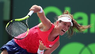 Johanna Konta prie&scaron; Caroline Wozniacki