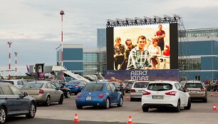 Filmas &bdquo;Marš marš tra-ta-ta&ldquo; autokine teatre