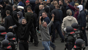 Kra&scaron;tutinių de&scaron;iniųjų protestai Vokietijos Chemnico mieste