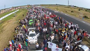 eneos-1000-km-lenktyniu-paradas-pries-starta-is-paukscio-skrydzio