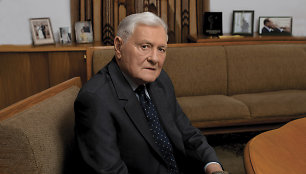 Valdas Adamkus