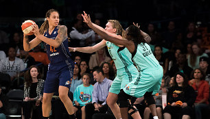 Brittney Griner (kairėje)