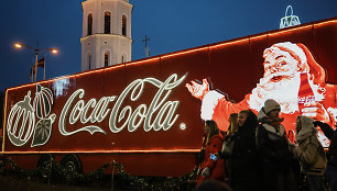 Pamatykite, kaip magiškas „Coca-Cola“ Kalėdų karavanas atrodo iš vidaus