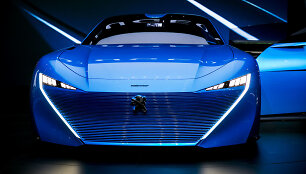 Ženevoje žiūrovus stebino naujasis &bdquo;Peugeot Instinct&ldquo;