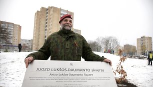 Vilniuje atvertas partizano J.Lukšos-Daumanto skveras