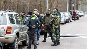 Prie Leonido Volkovo namų dirba policijos pareigūnai