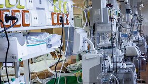 VUL Santaros klinikos. Kova su koronavirusu
