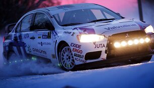 Vytautas &Scaron;vedas ir Žilvinas Sakalauskas dalyvauja &bdquo;Halls Winter Rally&ldquo;