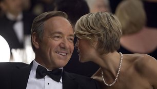 Kevinas Spacey ir Robin Wright seriale „Kortų namelis“