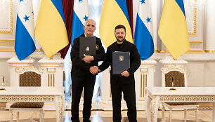 Nasry Asfura, Volodymyras Zelenskis