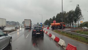 Eismo pokyčiai prie posūkio į Tarandę
