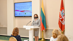 Ponia Diana Nausėdienė