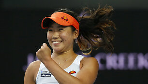 Marija &Scaron;arapova prie&scaron; Nao Hibino