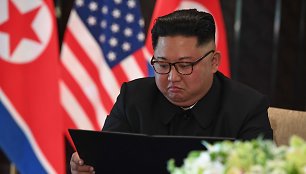 Kim Jong Unas ir Donaldas Trumpas