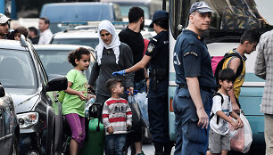 Atėnuose i&scaron;keldinami migrantai
