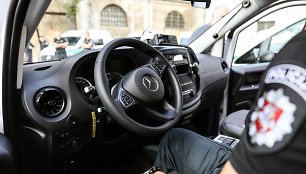 Lietuvos policija įsigijo Įsigijo 19 naujų reagavimo mikroautobusų „Mercedes-Benz Vito“
