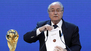 Seppas Blatteris skelbia, kad 2018 m. čempionatą organizuos Rusija
