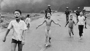 Diskusijas dėl autorystės sukėlusi Vietnamo karo fotografija &bdquo;Karo siaubas&ldquo;