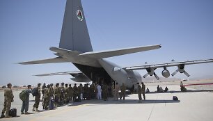 C-130 lėktuvas