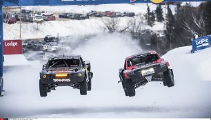 „Red Bull“ rengiamos „Frozen Rush“ visureigių lenktynės