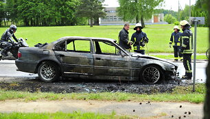 Sudegęs BMW