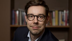 Dr. J. Boyd
