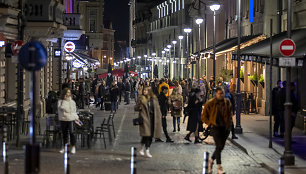 Paskutinis penktadienis prieš barų veiklos apribojimus