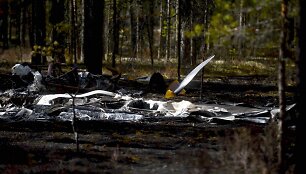 Suomijoje sudužo para&scaron;iutininkus skraidinęs lėktuvas 