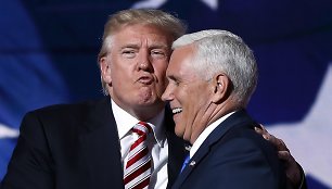 Donaldas Trumpas su Mike'u Pence'u