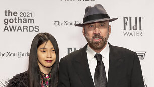 Nicolas Cage'as ir Riko Shibata / &bdquo;Scanpix&ldquo; nuotr.