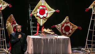 Lietuvos teatro apdovanojimai &bdquo;Auksiniai scenos kryžiai&ldquo;
