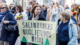 Sąjūdžio &bdquo;Už Lietuvos mi&scaron;kus&ldquo; mitingas prie&scaron; Kapčiamiesčio poligoną
