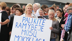 Tautinių mažumų mokyklų piketas