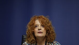 Laure Beccuau / IAN LANGSDON / AFP