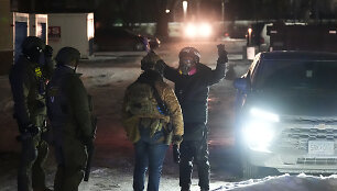 Mineapolyje po antro ICE įvykdyto nužudymo &ndash; protestai prie&scaron; federalinius agentus /  / AP