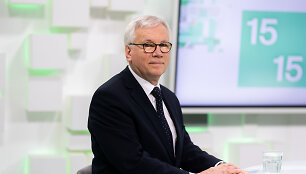Finansų ministras R. &Scaron;adžius 15min studijoje
