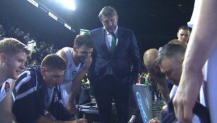 &Scaron;aro žodžiai per minutės pertraukėlę prajuokino komandą
