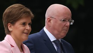 Nicola Sturgeon su vyru Peteriu Murrellu