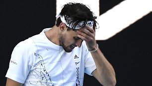 „Australian Open“ staigmenos: išsunktas D.Thiemas nelaimėjo nė seto, niekam nežinomo ruso pasaka tęsiasi
