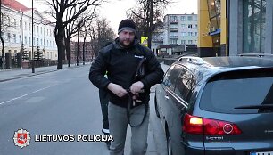 po-velyku-ne-visi-vairuotojai-i-automobilius-sedo-blaivus