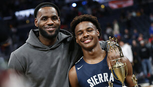 LeBronas Jamesas su sūnumi Bronny