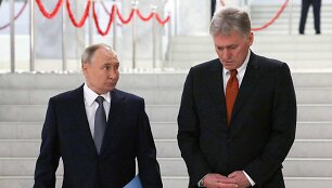 Vladimiras Putinas ir Dmitrijus Peskovas / GAVRIIL GRIGOROV / AFP