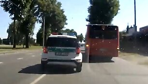 Kauno policijos ekipažo manevrai