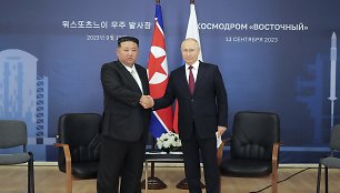 Kim Jong Unas ir Vladimiras Putinas