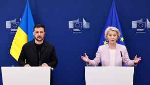V. Zelenskis ir U. von der Leyen / SIMON WOHLFAHRT / AFP