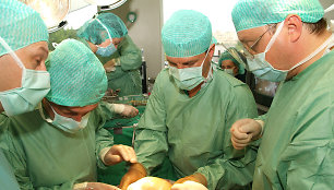 Santaros klinikos: organų, audinių ir ląstelių transplantacijos jau yra kasdienybė